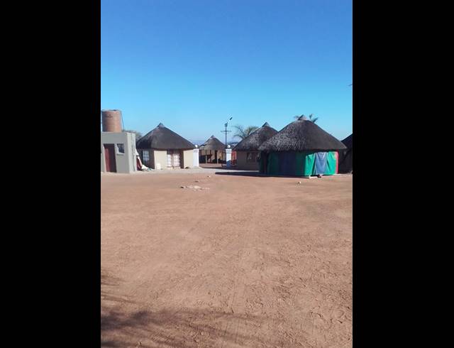 1,078M² BUSINESS FOR SALE IN LETHLABILE